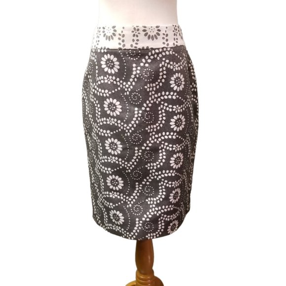 Banana Republic gray skirt and white flowers women's size 0 (G28) - Picture 1 of 7